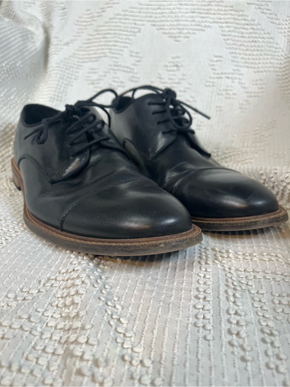 Vince Camuto Black Leather Cap-Toe Derby Shoes